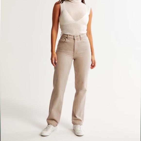 Abercrombie & Fitch Denim - Abercrombie & Fitch Straight Leg Jeans in Light Beige